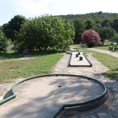 Olive Camp The Garden Campsite 3*