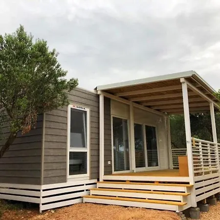Olive Camp The Garden 3* Tisno